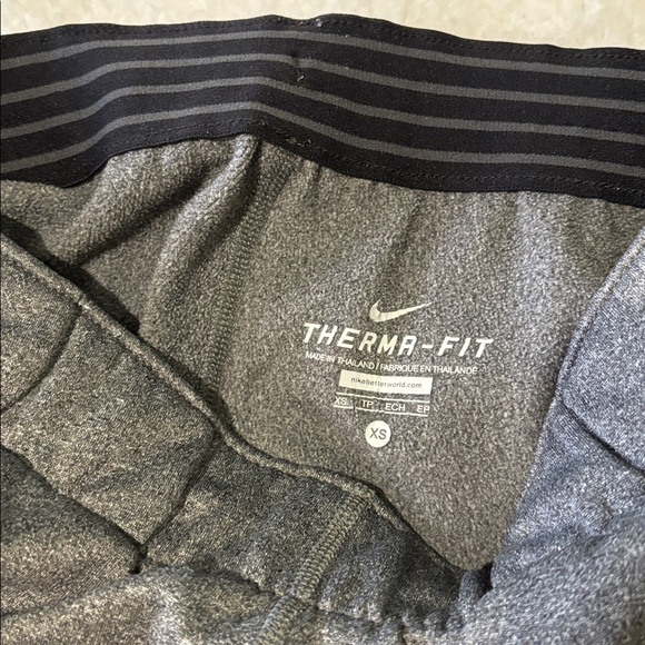 Nike Gray Sweatpants with Black Details therma fit men’s or boys xs - Picture 3 of 5
